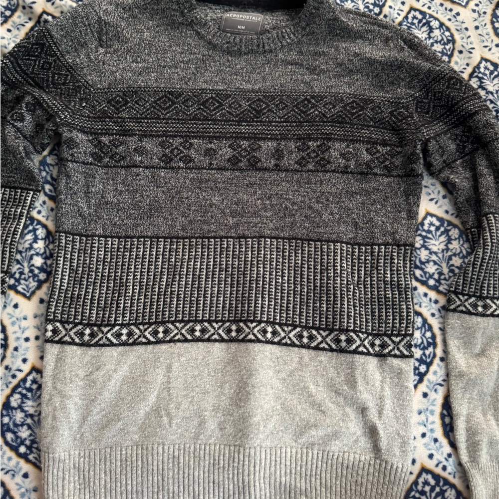 Aeropostale Gray Crewneck Sweater with Intricate Patterns